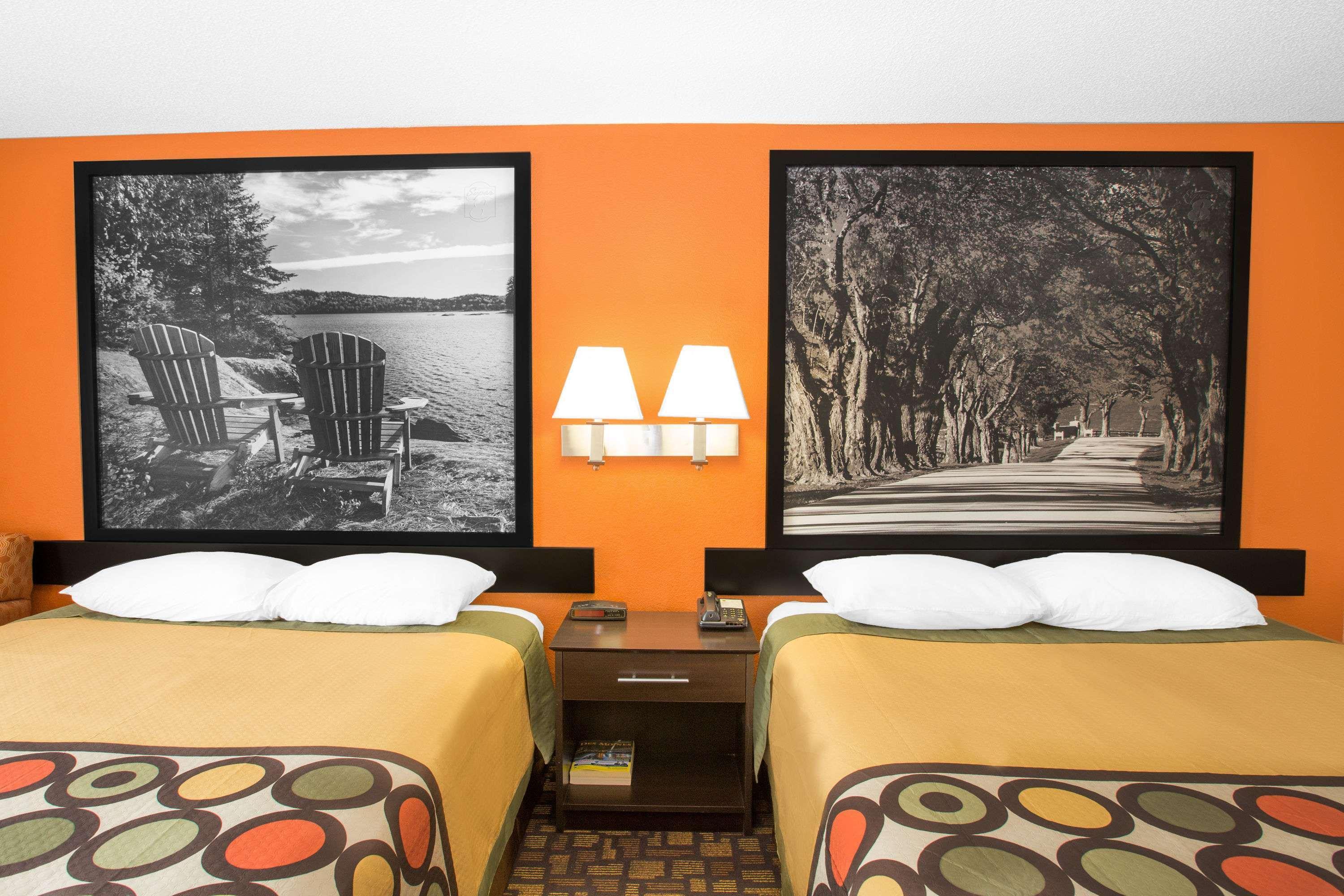 Motel Super 8 By Wyndham Clive Ia Exteriér fotografie