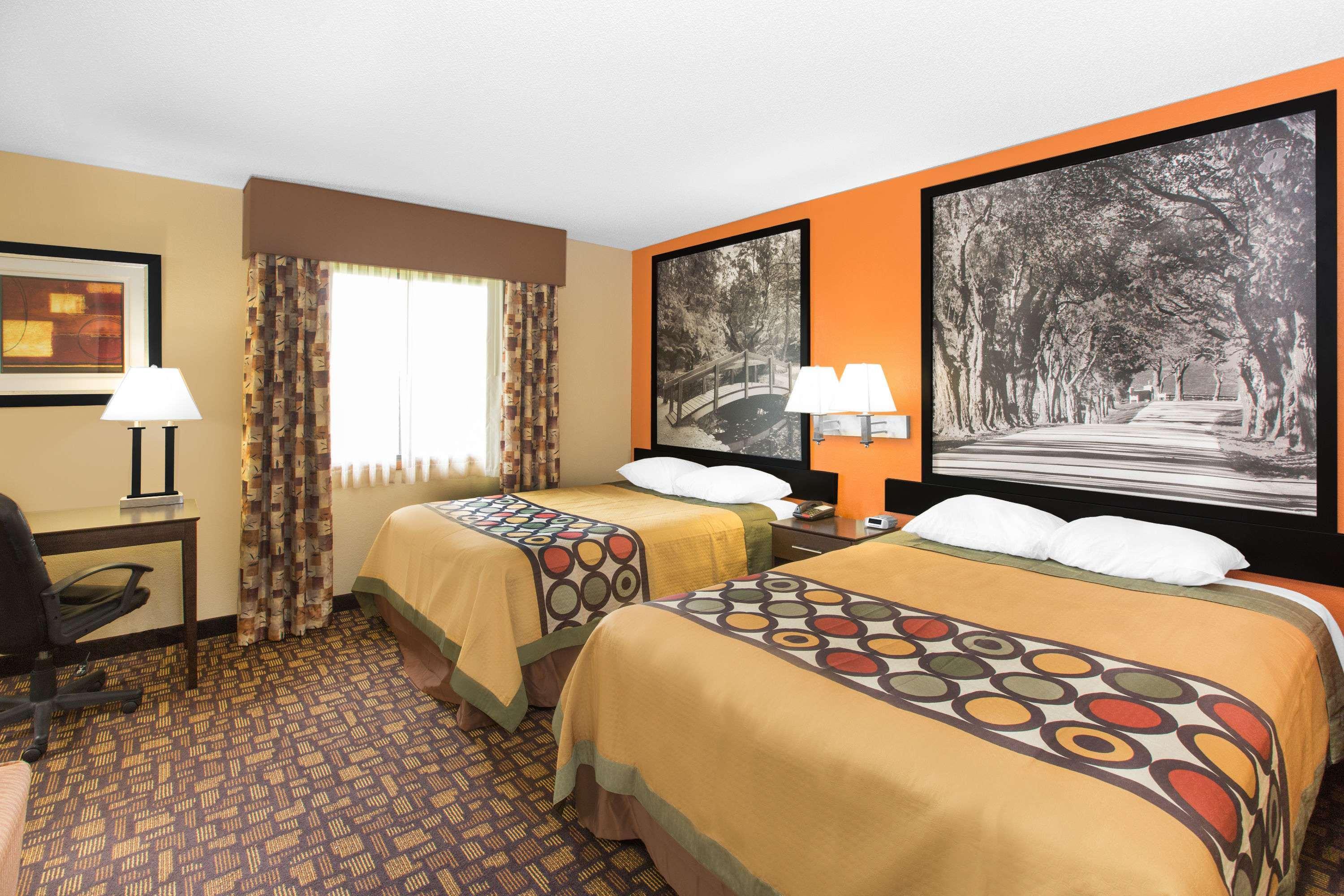 Motel Super 8 By Wyndham Clive Ia Exteriér fotografie