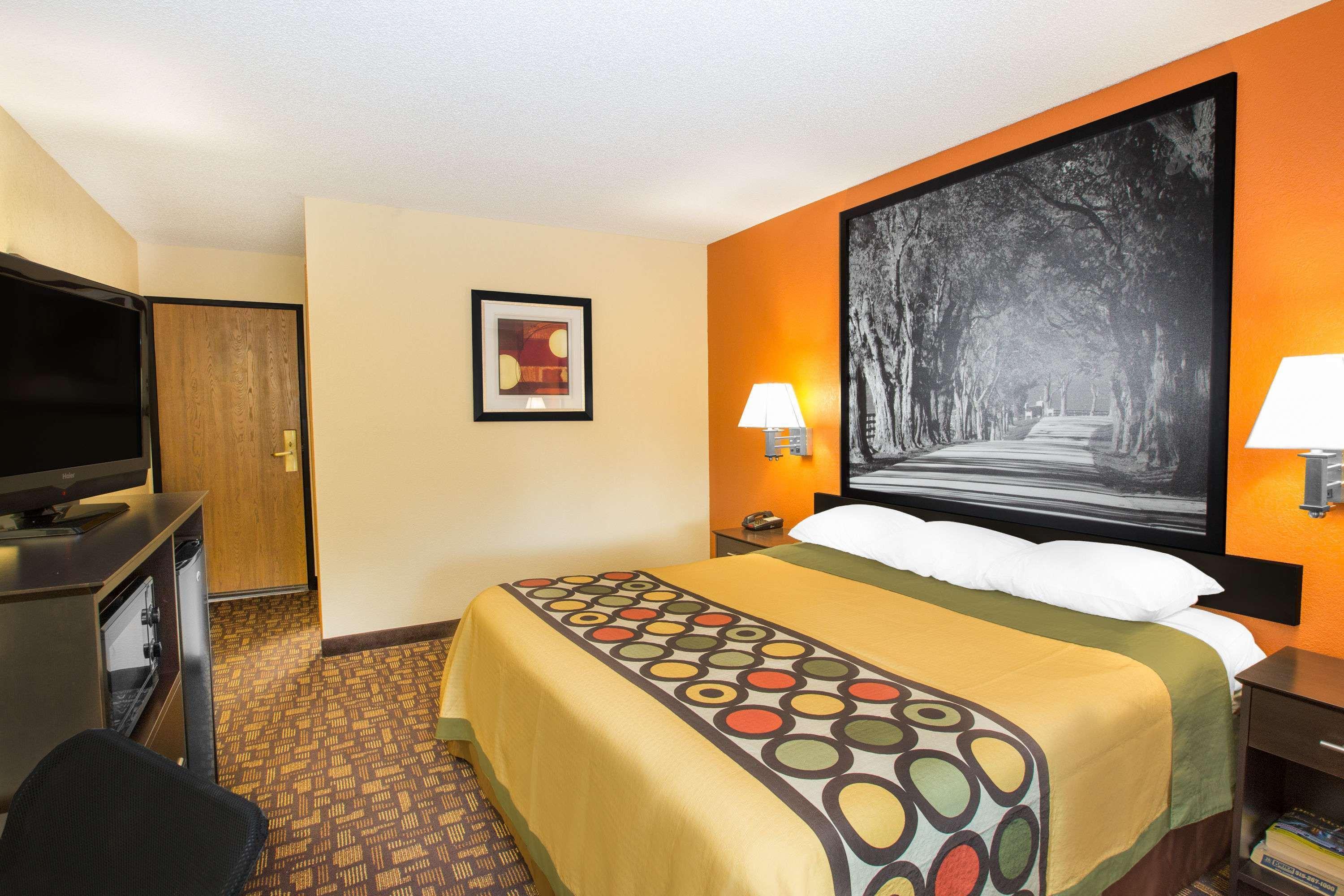 Motel Super 8 By Wyndham Clive Ia Exteriér fotografie